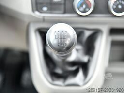 VOLKSWAGEN Crafter Bus/Kombi 35 FWD L2H2 Behindertengerecht