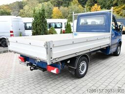 VOLKSWAGEN Crafter Dreiseitenkipper Kipper 35 mittel L2 RWD
