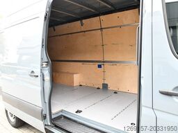 MERCEDES-BENZ Sprinter Kasten 319 CDI 4X4 L3H2 Schwingsitze