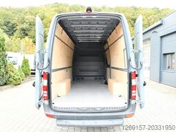 MERCEDES-BENZ Sprinter Kasten 319 CDI 4X4 L3H2 Schwingsitze