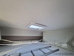 BÜRSTNER Premio Plus 510 TK SkyLine / Hubbett