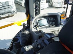 JCB 4CX PRO Backhoe Loader / Joysticks/2023