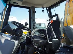 JCB 4CX PRO Backhoe Loader/ Joysticks / 2023