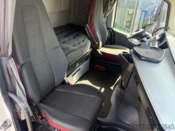 Volvo FH 6X2,twin Steer Globetrotter NL truck ,TOP