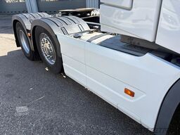 Volvo FH 6X2,twin Steer Globetrotter NL truck ,TOP