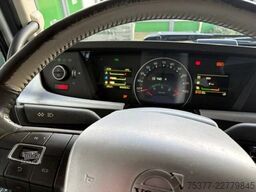 Volvo FH 6X2,twin Steer Globetrotter NL truck ,TOP