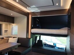 Scania P320 Luxury-line met pop-up en pop-out. id 7