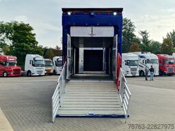 Volvo FH 13.500 Globetrotter 8x2*6 - 3 deck livestock...