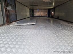 Volvo FH 13.500 Globetrotter 8x2*6 - 3 deck livestock...