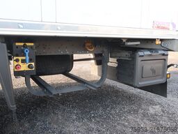 Schmitz Cargobull SKO 24 Doppelstock Thermo King SLXi 300