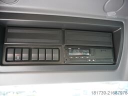 DAF LF 55.220 Skip loader GUIMA PALFINGER