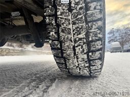 Mercedes-Benz Sprinter 316 Minibus – 9 seats and wheelchair ramp