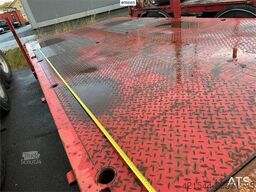 Broshuis 3 AUD-44 lowbed trailer.