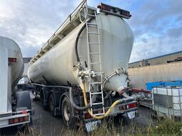 Spitzer silo trailer, 3-axle bulk trailer.