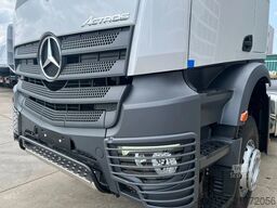 Mercedes-Benz Actros 3348 S 6x4 Tractor Head