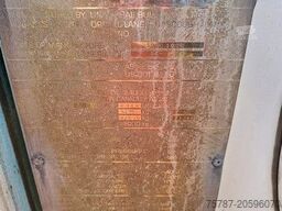 VAN HOOL Tankchassis + Tankcontainer,363.054 Km