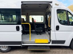 FIAT Ducato 9-Sitze L2H2 Behindertengerecht +Rampe
