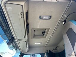 SCHMITZ CARGOBULL SCB 2 / Carrier ICELAND / Elektro / 3 x Kammer