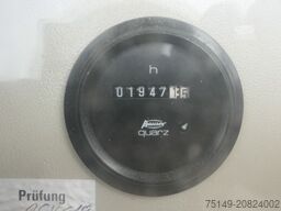 Schörling KBG P17 B, Kehrbesen, Flughafen, V8