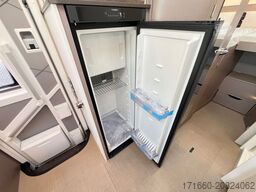 BÜRSTNER Lyseo TD 727 G