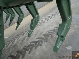 Caterpillar 130G Ex-army