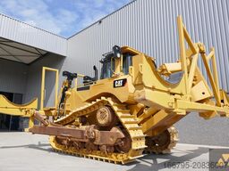 Caterpillar D8T Pipe carrier