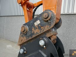 Hitachi ZX210LC-7