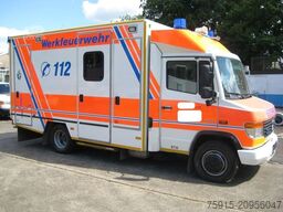 MERCEDES-BENZ 616 D Vario Großraum-RTW Luftfederung *21000 KM*