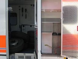 MERCEDES-BENZ 616 D Vario Großraum-RTW Luftfederung *21000 KM*