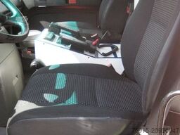 MERCEDES-BENZ 616 D Vario Großraum-RTW Luftfederung *21000 KM*