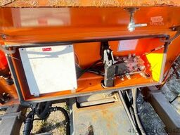  Streuer 4m3+1700 Liter Pietsch IMSSN Bj.2015