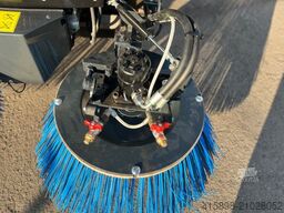 SCHMIDT Swingo 200+ Kehrmaschine Sweeper