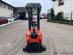 BT Fahrerstand Hochhubwagen Elektro SPE160 Triplex