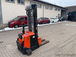 BT Fahrerstand Hochhubwagen Elektro SPE160 Triplex
