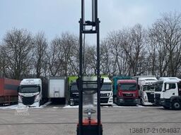 BT Fahrerstand Hochhubwagen Elektro SPE160 Triplex