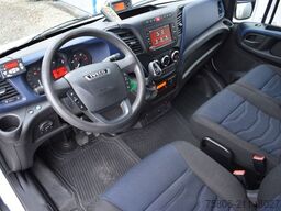 IVECO 70C18 Daily 3Sitze LBW Carrier