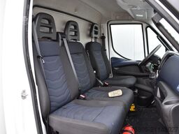 IVECO 70C18 Daily 3Sitze LBW Carrier