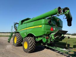 John Deere S 790