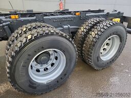 Iveco-Magirus X-Way AD300X42Z 6x4 X-Way AD300X42Z 6x4, Motorabtrieb, Mulde ca. 11m³