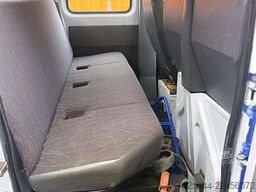 Mercedes-Benz 616 CDI 5-seater flatbed truck as a repair object
