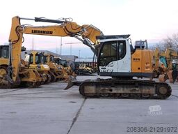LIEBHERR R926