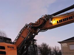 LIEBHERR R926
