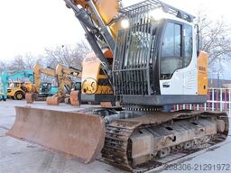 LIEBHERR R926