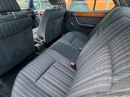 MERCEDES-BENZ 260 E Limousine PKW Oldtimer AHK