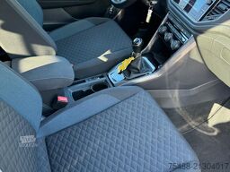 VOLKSWAGEN T-ROC IQ DRIVE