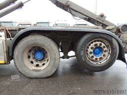 VOLVO FM9 300 6x2 Abrollkipper + kran