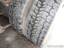 VOLVO FM9 300 6x2 Abrollkipper + kran