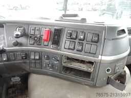 VOLVO FM9 300 6x2 Abrollkipper + kran