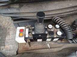 VOLVO FM9 300 6x2 Abrollkipper + kran