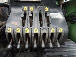 VOLVO FM9 300 6x2 Abrollkipper + kran